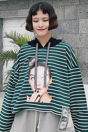 Ежедневна дамска блуза на райе с апликация в два цвята