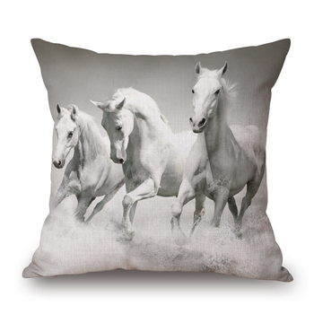 Красиви декоративни възглавници за дома с изображения на коне в различни цветове