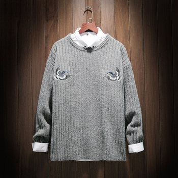 Ανδρικό πουλόβερ με μαλακό μαλλί και κολάρο σε σχήμα Γ σε γκρι και σκούρο γκρι χρώμα