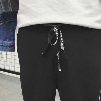 Ανδρικά αθλητικά κομψά παντελόνια σε μαύρο χρώμα, κατάλληλα για την καθημερινή ζωή