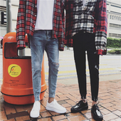 Κομψά τζιν ανδρικά σε δύο χρώματα - σκισμένα και Slim τύπου