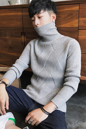 Ανδρικό πουλόβερ για το χειμώνα σε τρία χρώματα