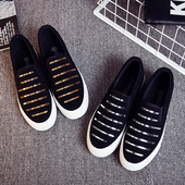 Есенни дамски мокасини в черен цвят с лъскави ленти