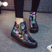 Κομψές γυναικείες μπότες σε δύο χρώματα