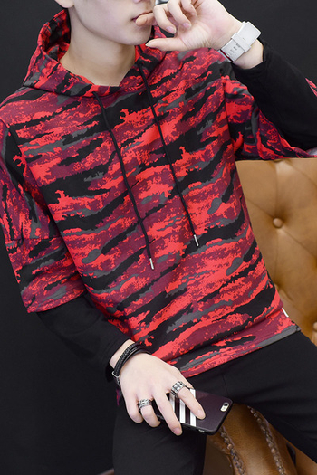 Ανδρική μπλούζα με  κουκούλα και καμουφλάζ - 2 χρώματα