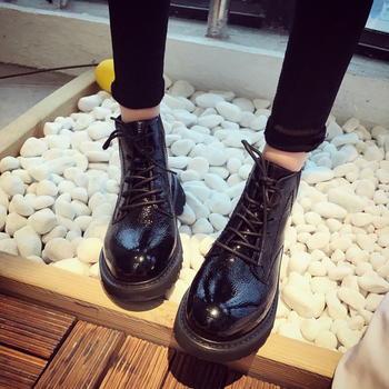 Γυναικέιες  μπότες σε μαύρο χρώμα