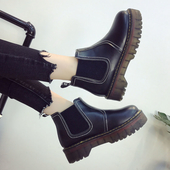 Устойчиви дамски боти в два модела