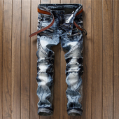 Εξαιρετικά ανδρικά  τζιν  σε χρώμα που ρέει