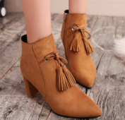 Καθημερινές γυναικείες μπότες  με κρεμαστά φούντες, 3 χρώματα