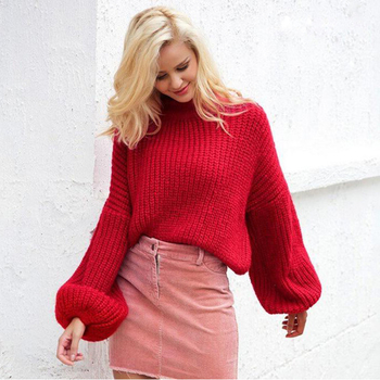 Много топъл дамски актуален пуловер с широки дълги ръкави и О-образна яка