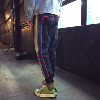 Спортен мъжки панталон с цветни ленти