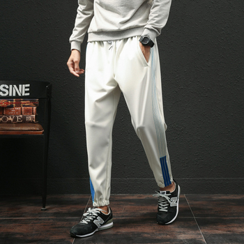 Ежедневен мъжки спортен панталон със семпли ленти от двете страни на крачолите