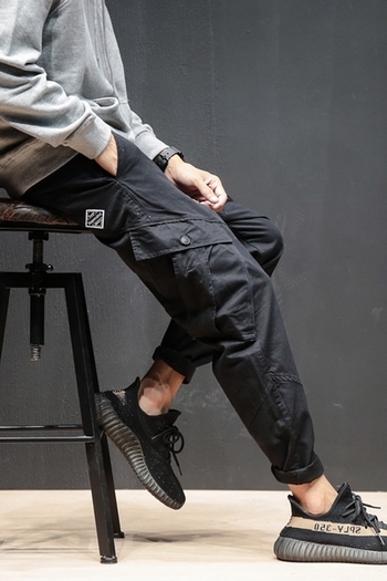 Спортно-елегантен мъжки панталон с практични джобове от външната страна на крачолите,2 модела