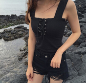 Μια ενδιαφέρουσα κυρία κορυφή με δεσμούς