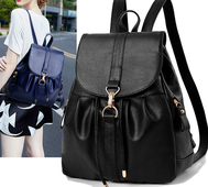 Дамска раница тип чувал с интересна закопчалка и меки презрамки