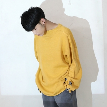 Мек и удобен пуловер с връзки широк модел с О-образна яка в два цвята