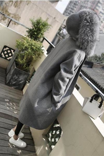 Βελούδινη μάλλινη γυναικεία παλτό με βελούδινο χνούδι και φερμουάρ σε γκρι
