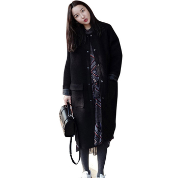 Стилно дамско дълго палто с копчета и джобове в черен цвят